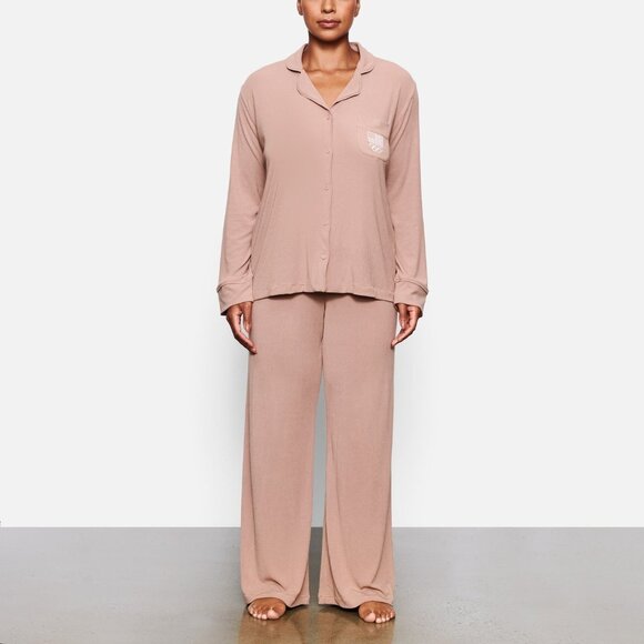 SKIMS Soft Lounge Sleep Set Team USA Sienna XXS - Picture 2 of 11